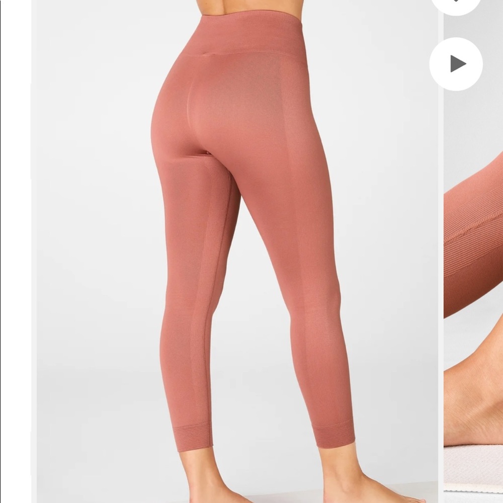 Fabletics High-Waisted Seamless Rib 7/8 size S